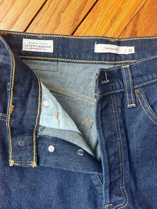 Levis Premium Ribcage Boot, High Key Size 26, 33 in inseam - Picture 4 of 9